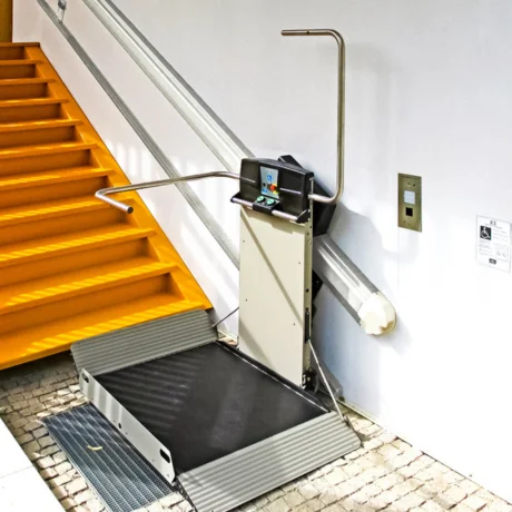 Platform Elevator lift
